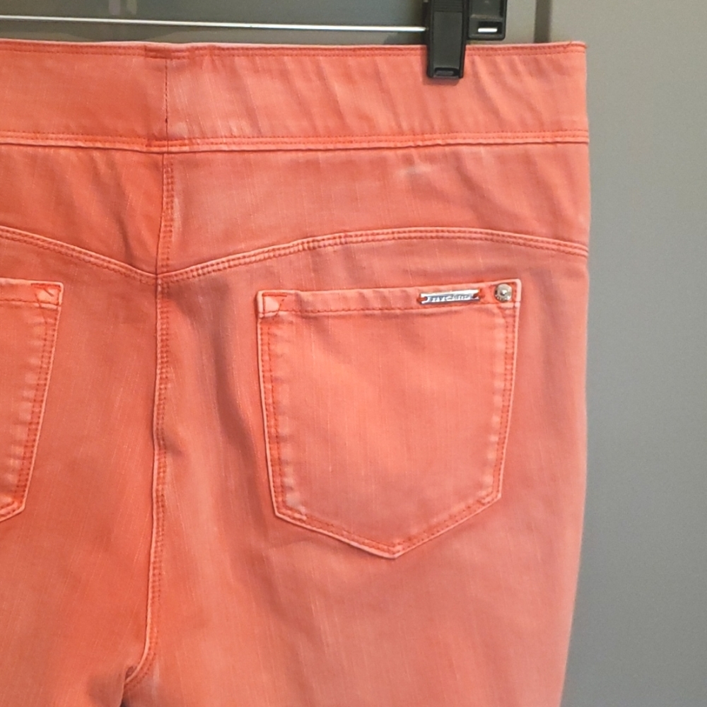 LUXE DENIM Capris 14-16 with bling on bottom hem / Stretch